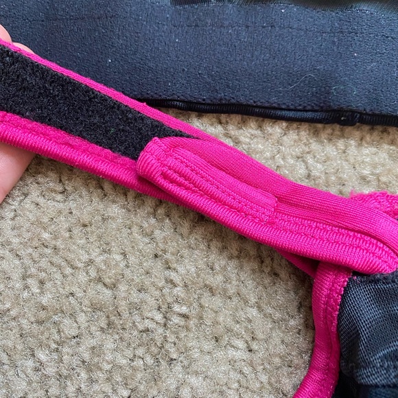 Two Brooks Fiona Sports bras size 34C - Picture 12 of 12